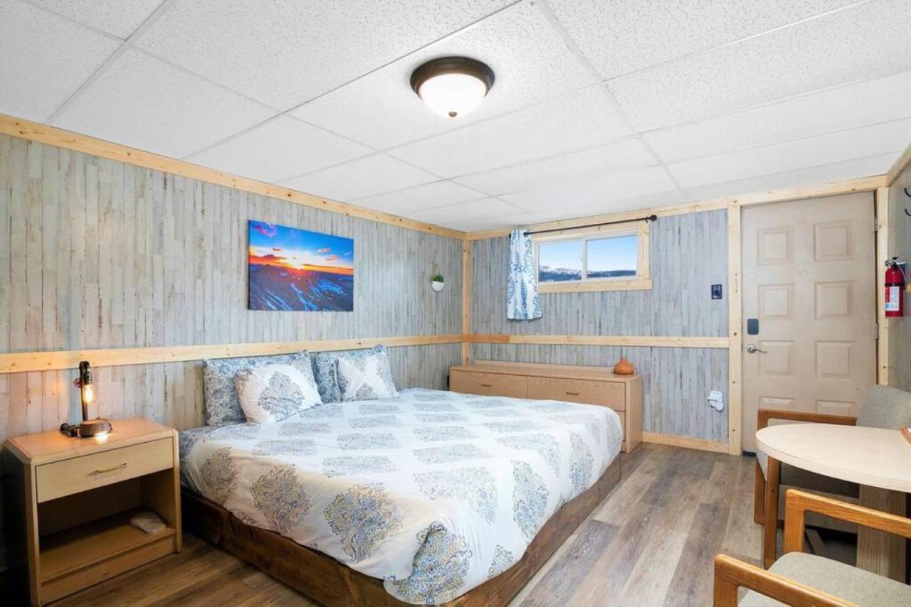 2 Dog Friendly Private Cozy In Apartment