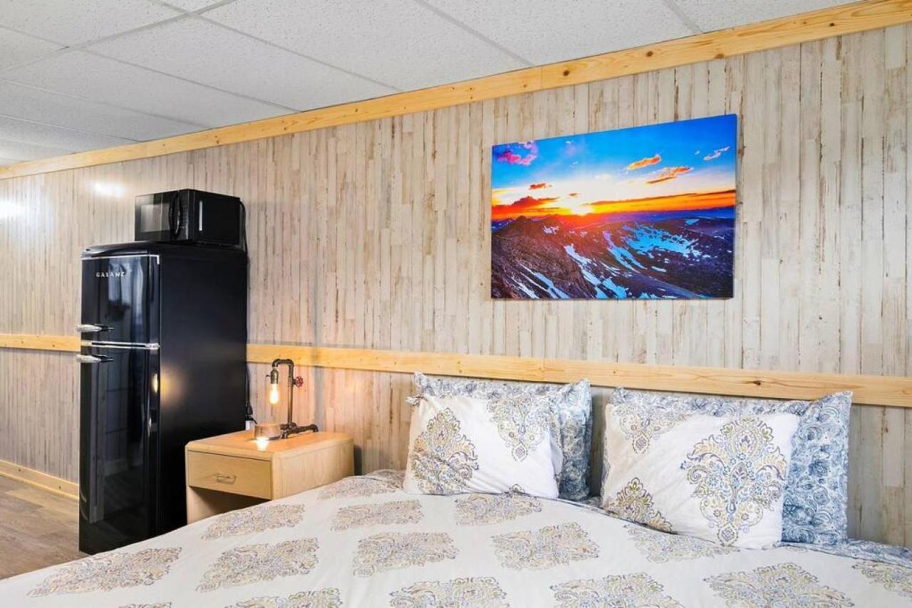 2 Dog Friendly Private Cozy In